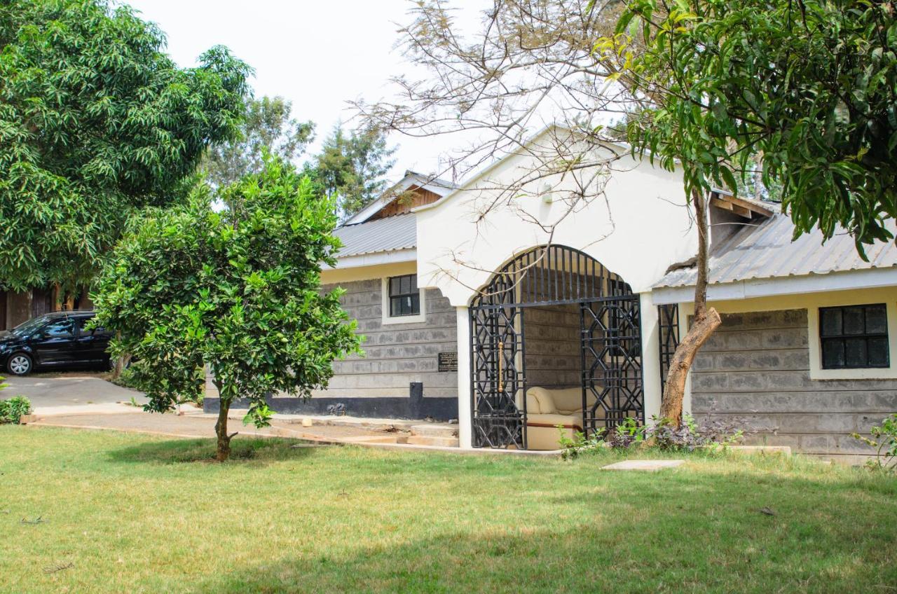 Bed and Breakfast Everlasting Gardens à Kitui Extérieur photo